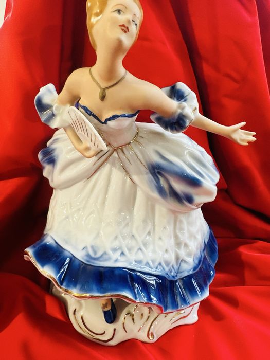 Balerina portelan