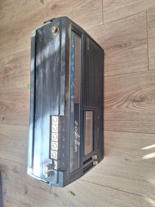 Руски касетофон VEF-260-2