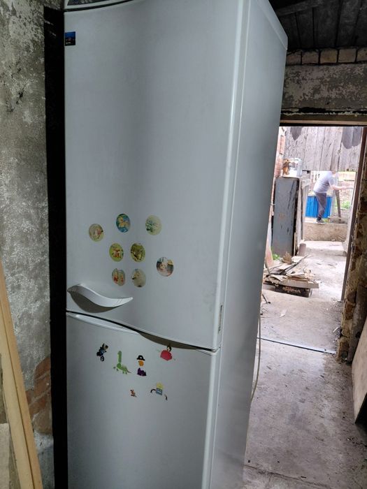 Продам холодильник АТЛАНТ 2 камерный  б/у