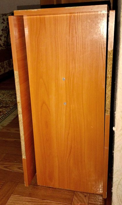 Продам стол-книжка б/у.