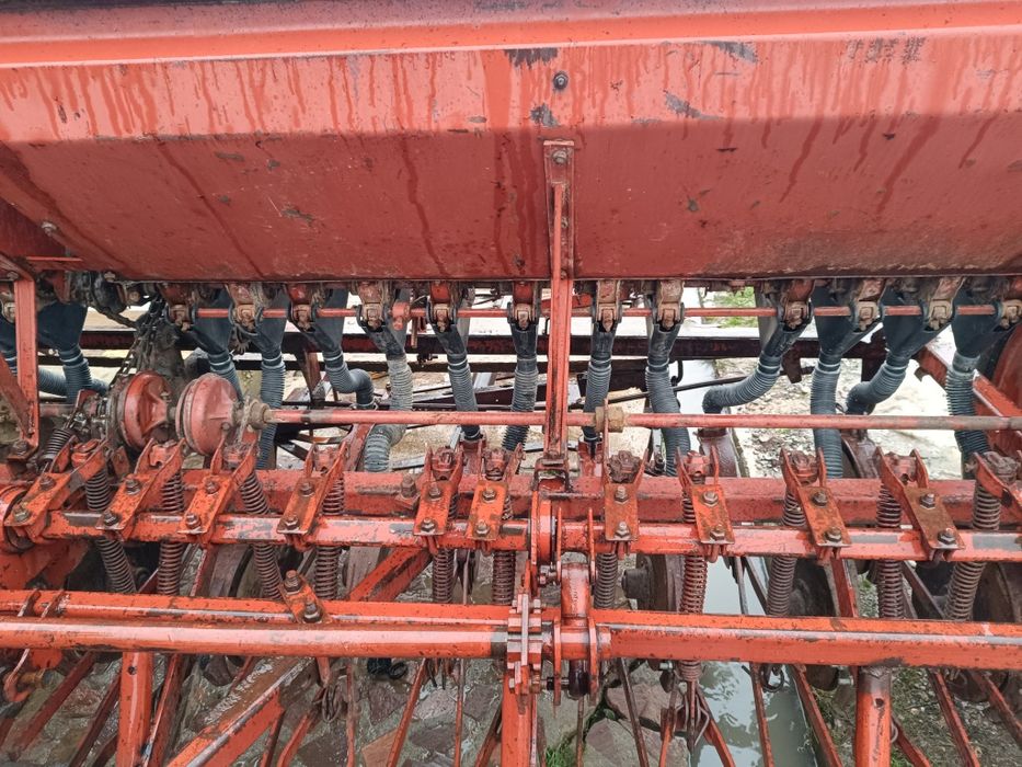 Сеялка продается