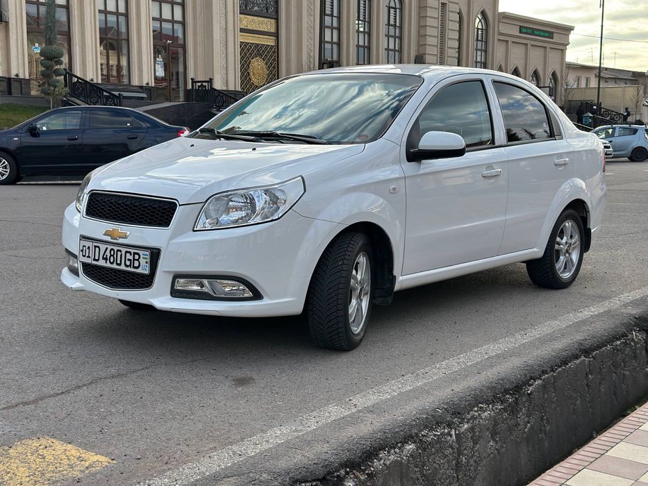Nexia 3 sotiladi 2019 yil 70000 km yurgan