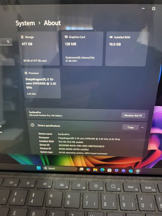 Microsoft Surface Pro 11 Copilot+ PC | 16GB | 512GB | Tastatură + Pen