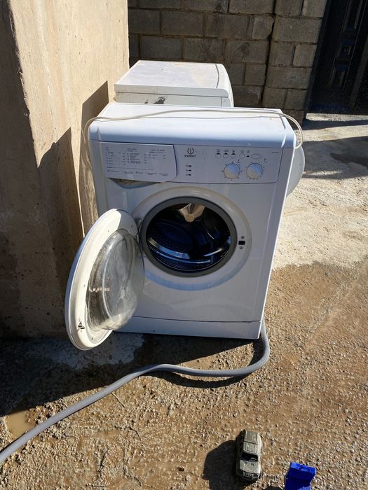 Стиральные машины обе рабочийе