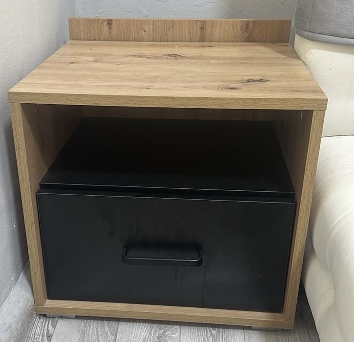 Стол / тумба прикроватная