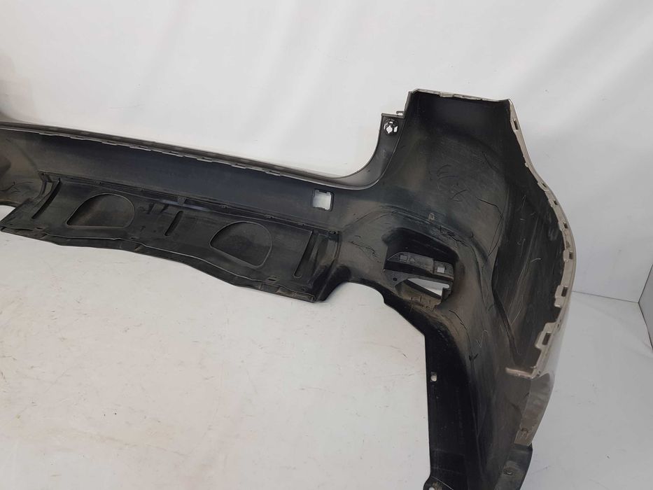 Bara spate Subaru Outback dupa 2014