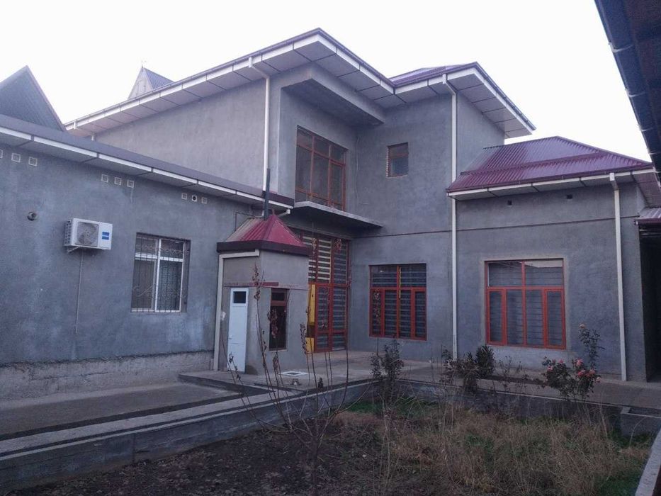 6 sotiqli namunali koteyj