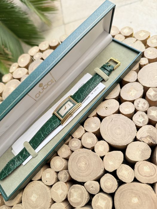 ceas Gucci Quartz 2600 , Aur, curea crocodil verde, acte, cutie