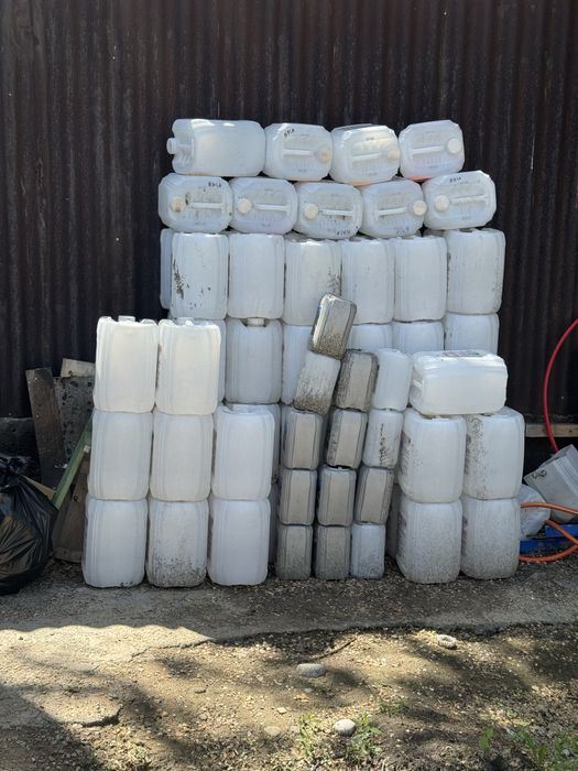 Продам канистры бу