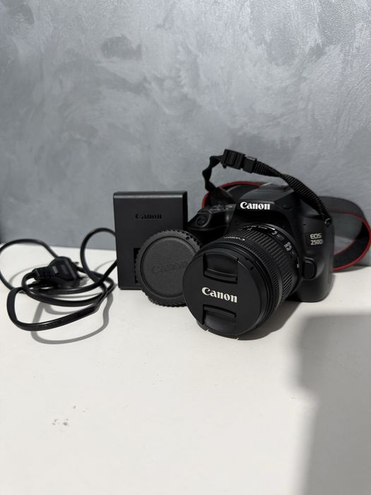 Фотоаппарат Canon eos 250d
