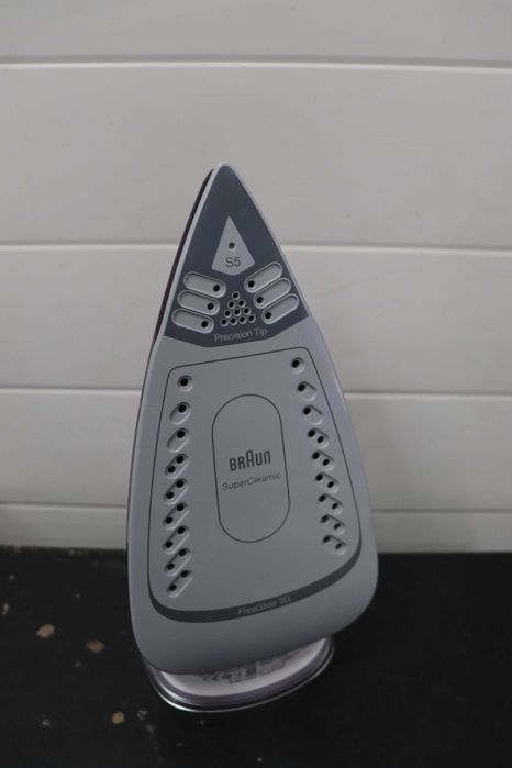 Ютия Braun TexStyle 5 SI FreeGlide 3D, 2600W, парa 180 г/мин, 300мл