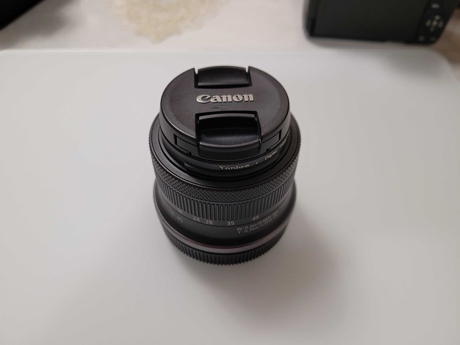 Canon Eos R50 беззеркалка