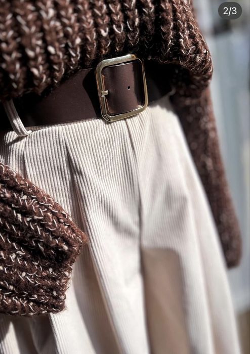 Бежови джинси свободен модел