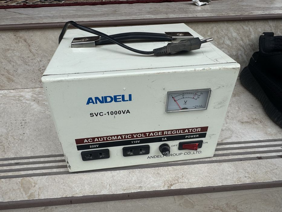 Andeli stabilizator svc-1000VA