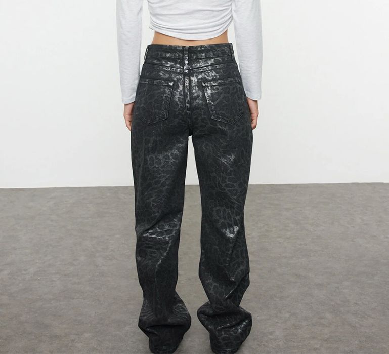 Дамски дънки с животински принт