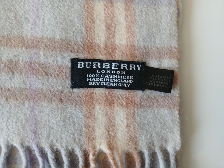 Кашмирени шалове Burberry