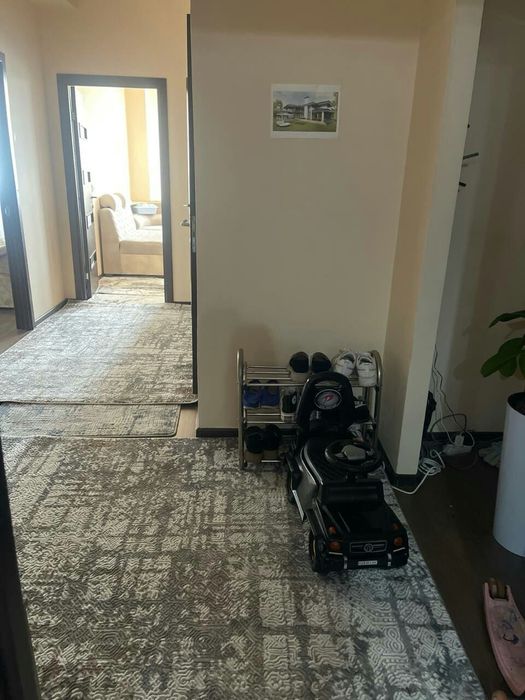 Kvartira 2/7/7 Novostrovka 66 m² Srochno