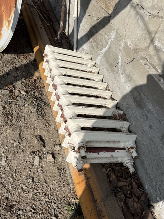 продпю чугунные батарей