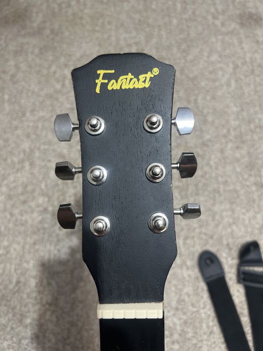 Продам гитару fantast