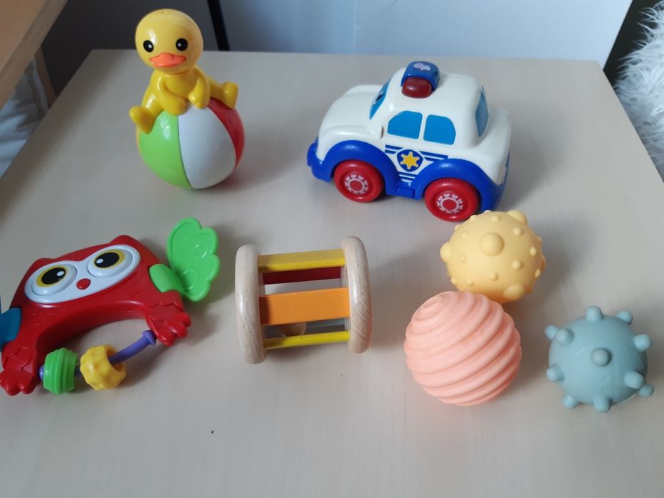 Лот бебешки играчки