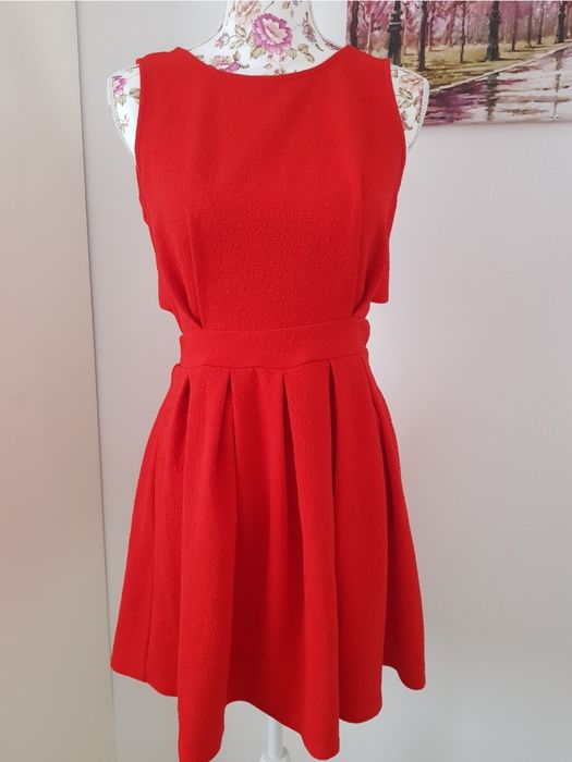 Rochita rosie cu spatele gol, marimexS/S