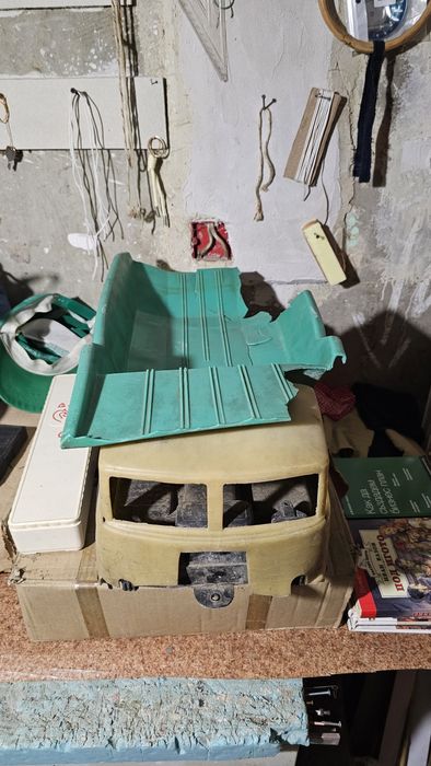 Продавам камион играчка от Соца