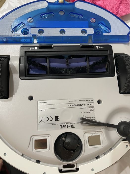 Продам робот пылесос в отличном состоянии