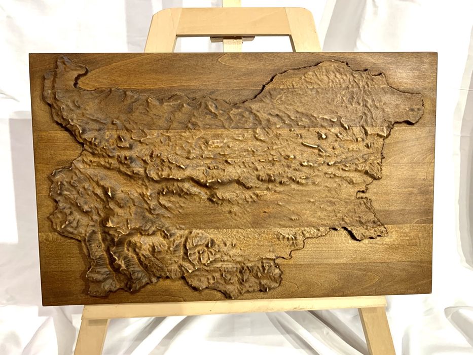 Дърворезба “Релефна карта на България”