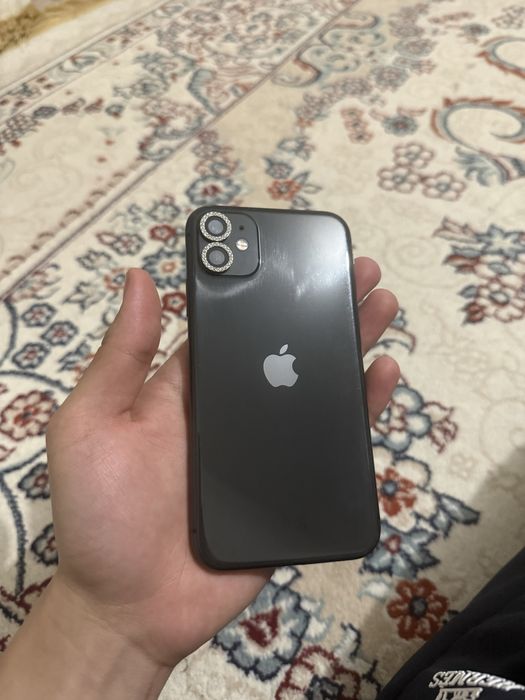 Продам айфон 11