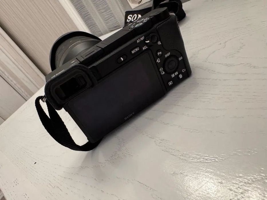 Безогледален фотоапарат Sony - A6400