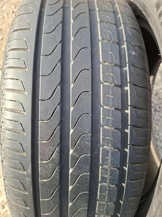 Продам шины 225/55/17 пирелли