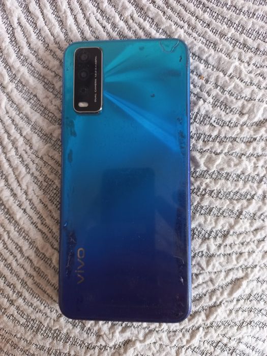 Продам телефон Vivo Y12s(V2026)