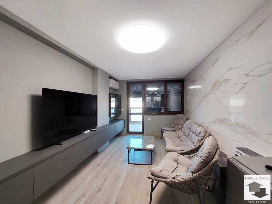 104957 Панорамен апартамент с 2 спални в центъра на Велико Търново