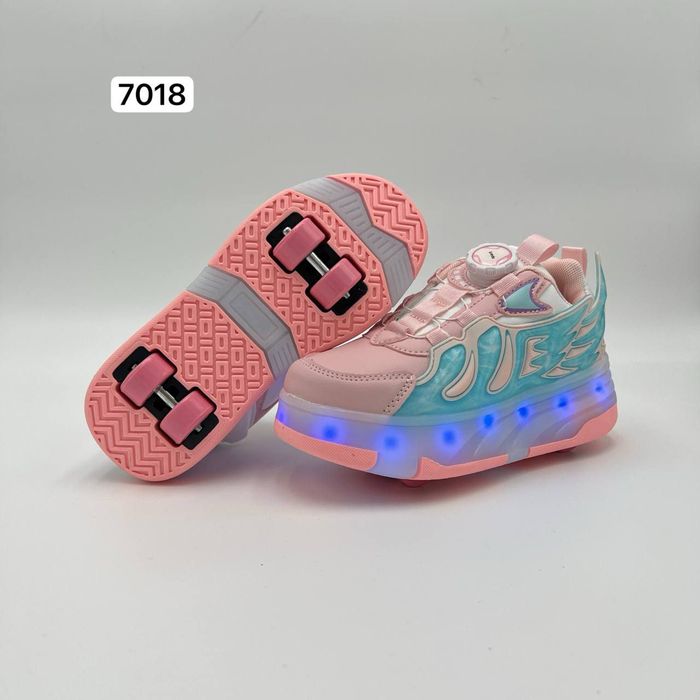 Bolalar uchun zamonaviy LED yoritgichli roller krossovkalar.Крутые дет