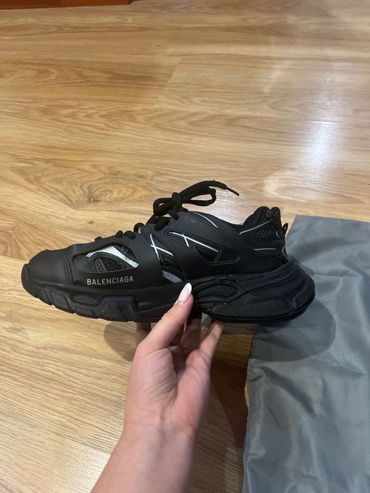 Balenciagi trak 38 номер