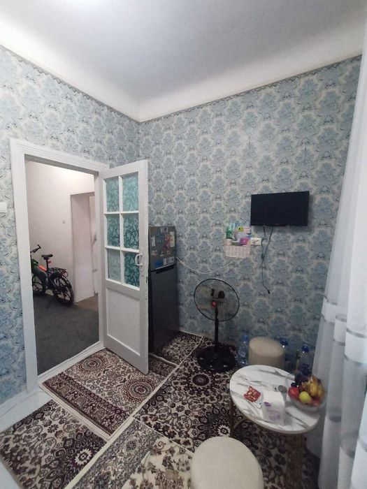 Срочно продаётся 2-х комнатная квартира в центре Чирчика