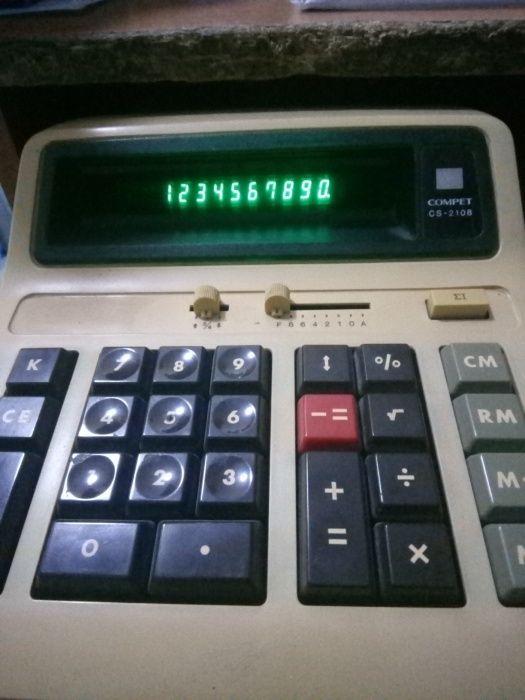 Продам калькулятор SHARP
