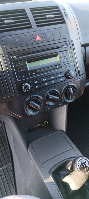 Vând vw polo 1.4 benzina 2006