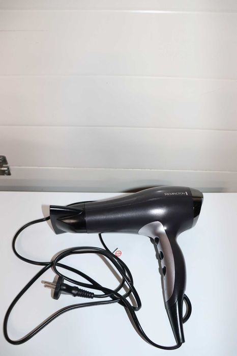 Сешоар Remington D5220 Pro-Air Turbo Ionic 2400W, ЛИПСВА дифузера