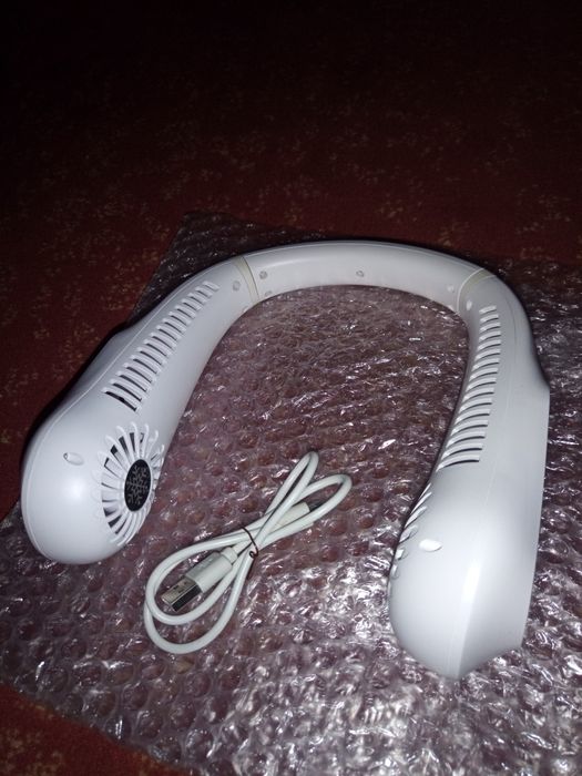 Ventilator portabil pentru gat, cu acumulator și afișaj