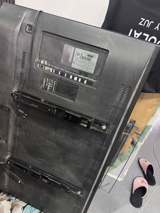 сломанный телевизор