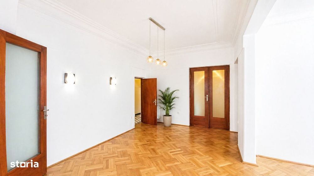 Apartament 4 camere | Universitate Armeneasca | Centrala Proprie