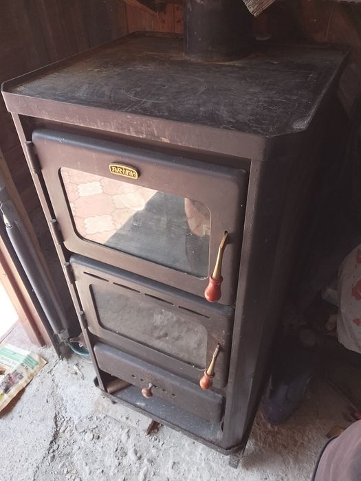 Vând canapea extensibilă,sobă de încălzire cameră