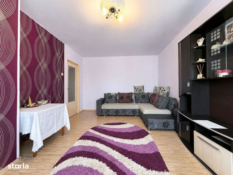 Apartament 3 camere decomandat, zona Alfa, etaj 1, două băi