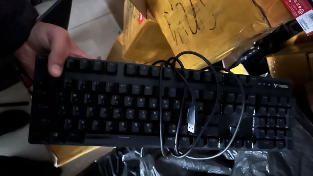 наушники, клавиатура