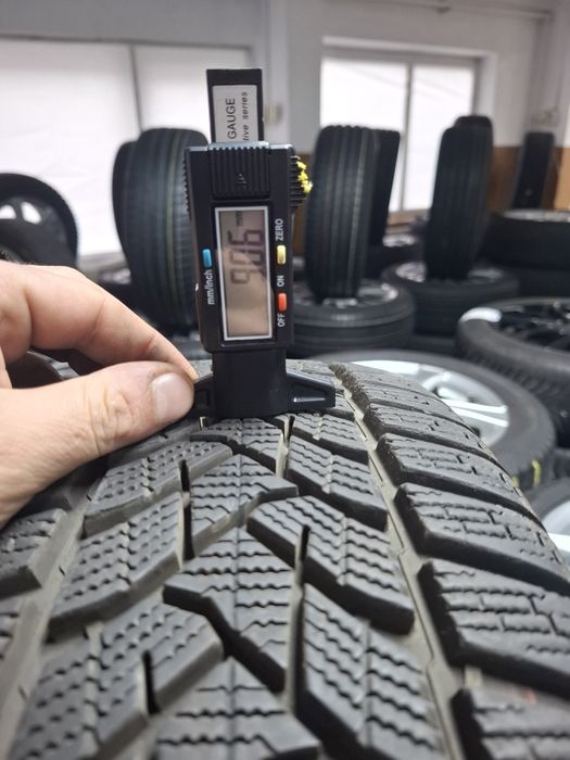 Set 4 anvelope iarna   215 55 17 Dunlop Dot 2022