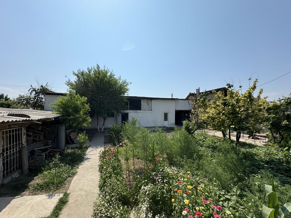 Уй эр сотилади 4 сотих 20м/20м