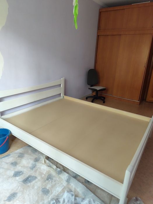 Кровать для двоих человек