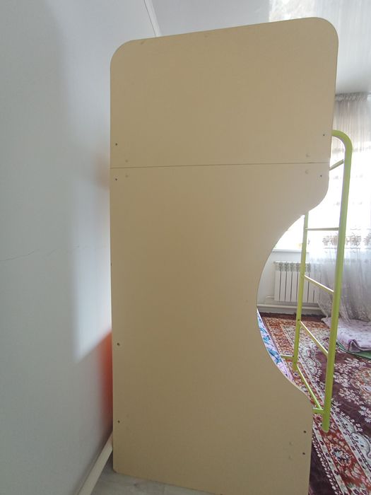 Двухярусная кровать