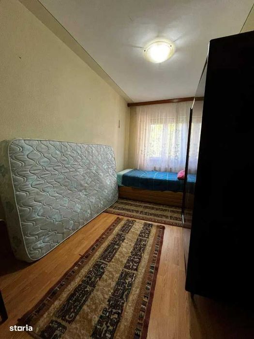Inchriez apartament 4 camere et2/4 Podu Ros